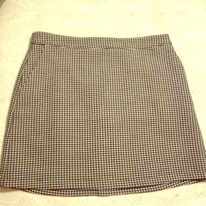 Houndstooth Mini Skirt with Pockets